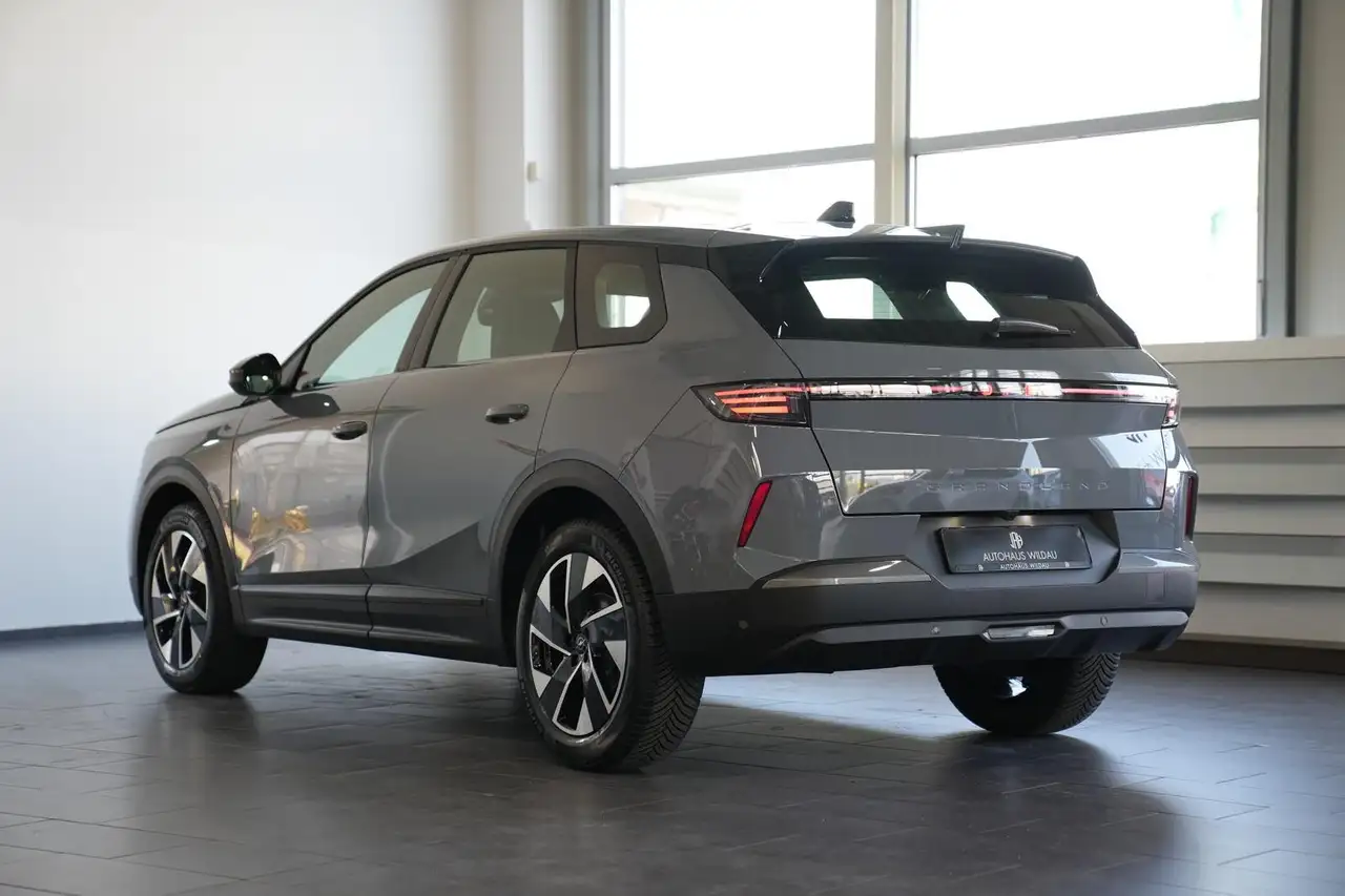 Opel Grandland 1.2 48V Mild- Hybrid 107 kW Edition 8