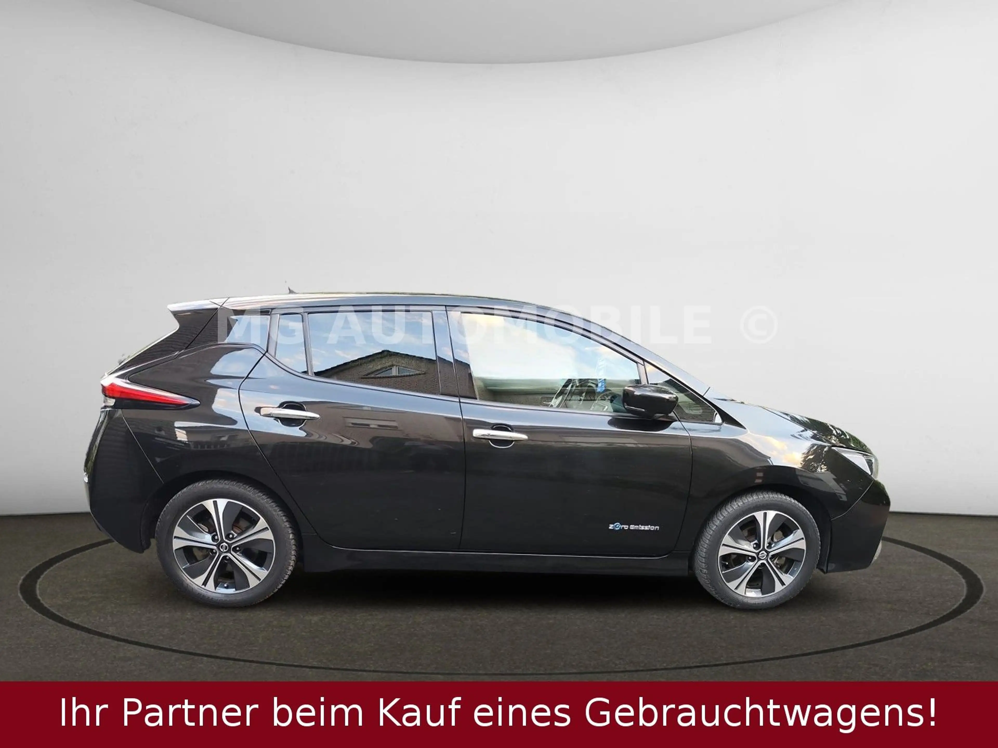 Nissan Leaf 40 kWh N-Connecta 1.Hd LED 360° Kamera — photo 6
