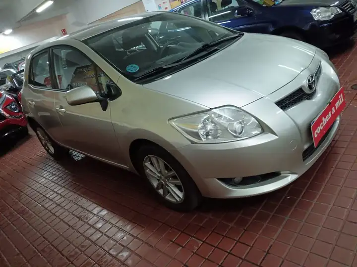Toyota Auris 2010, foto 8