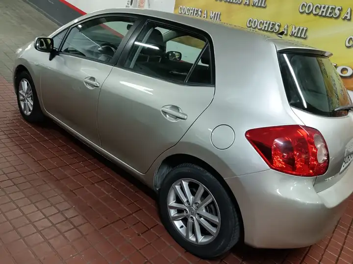 Toyota Auris 2010, foto 24