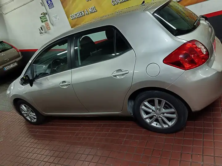 Toyota Auris 2010, foto 30