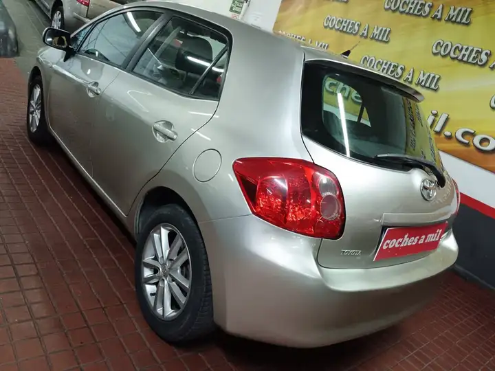 Toyota Auris 2010, foto 34