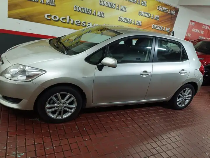 Toyota Auris 2010, foto 13