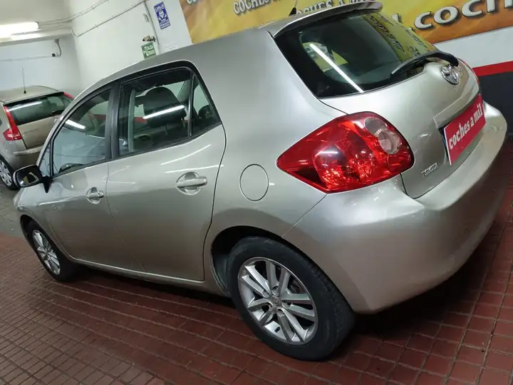 Toyota Auris 2010, foto 33
