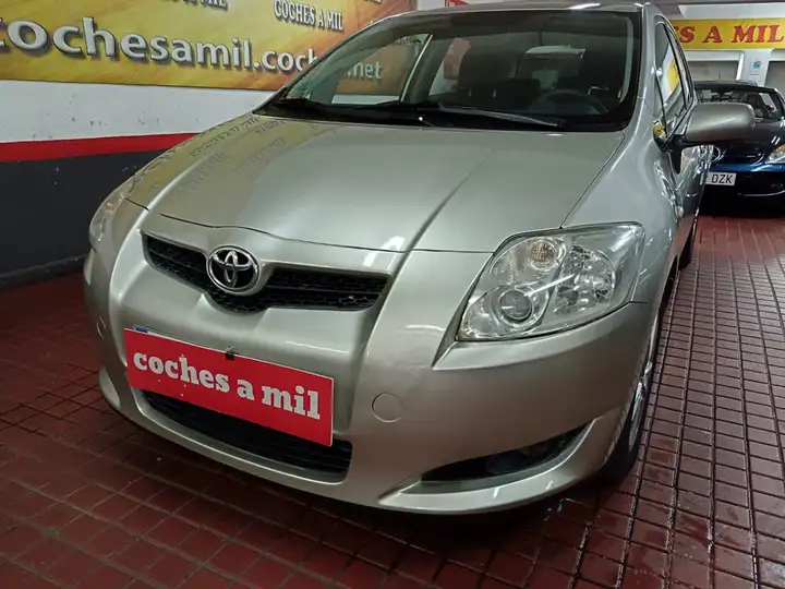 Toyota Auris 2010, foto 4