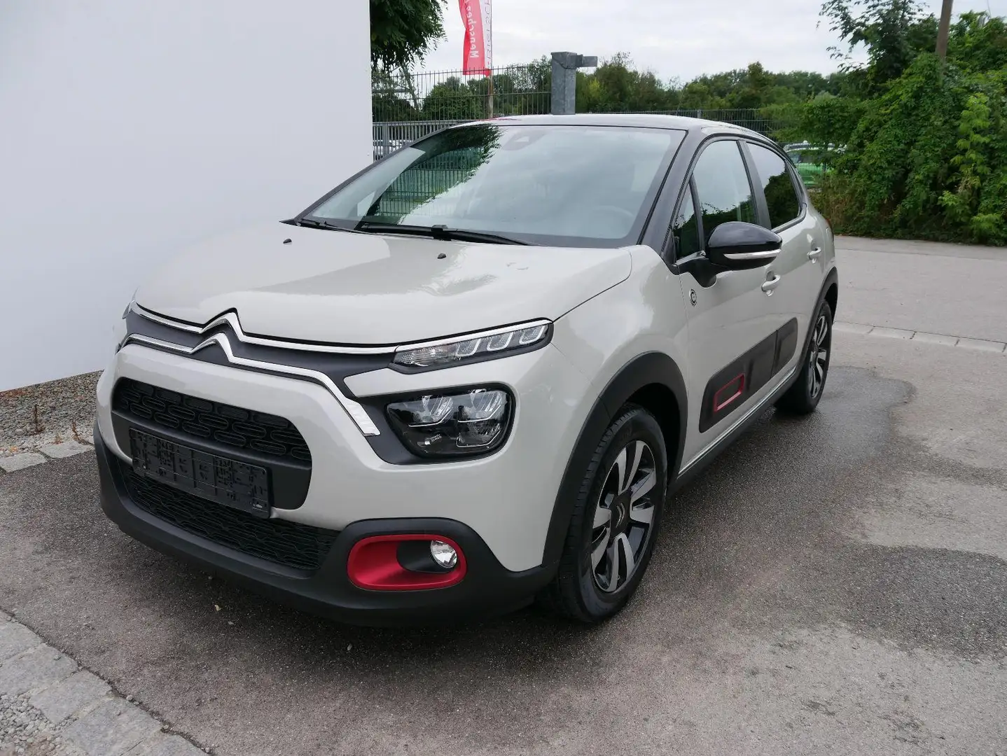 Citroen C3 1.2 Pure Tech 83 C-SERIES* ECO-LED*SMARTLINK * PAR Beige - 2