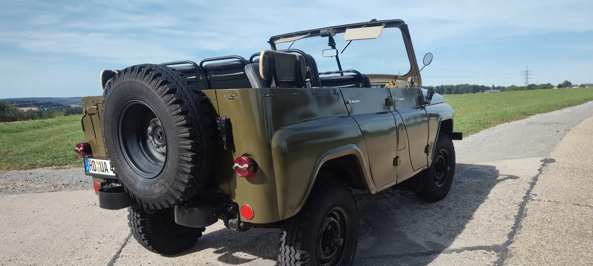 UAZ 469 Militärvariante Grün - 2