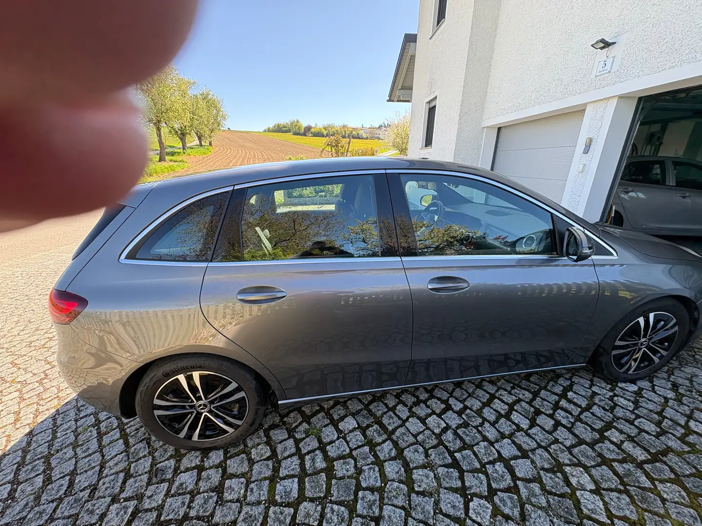 Mercedes-Benz B 180 B 180 d Aut. Grau - 2