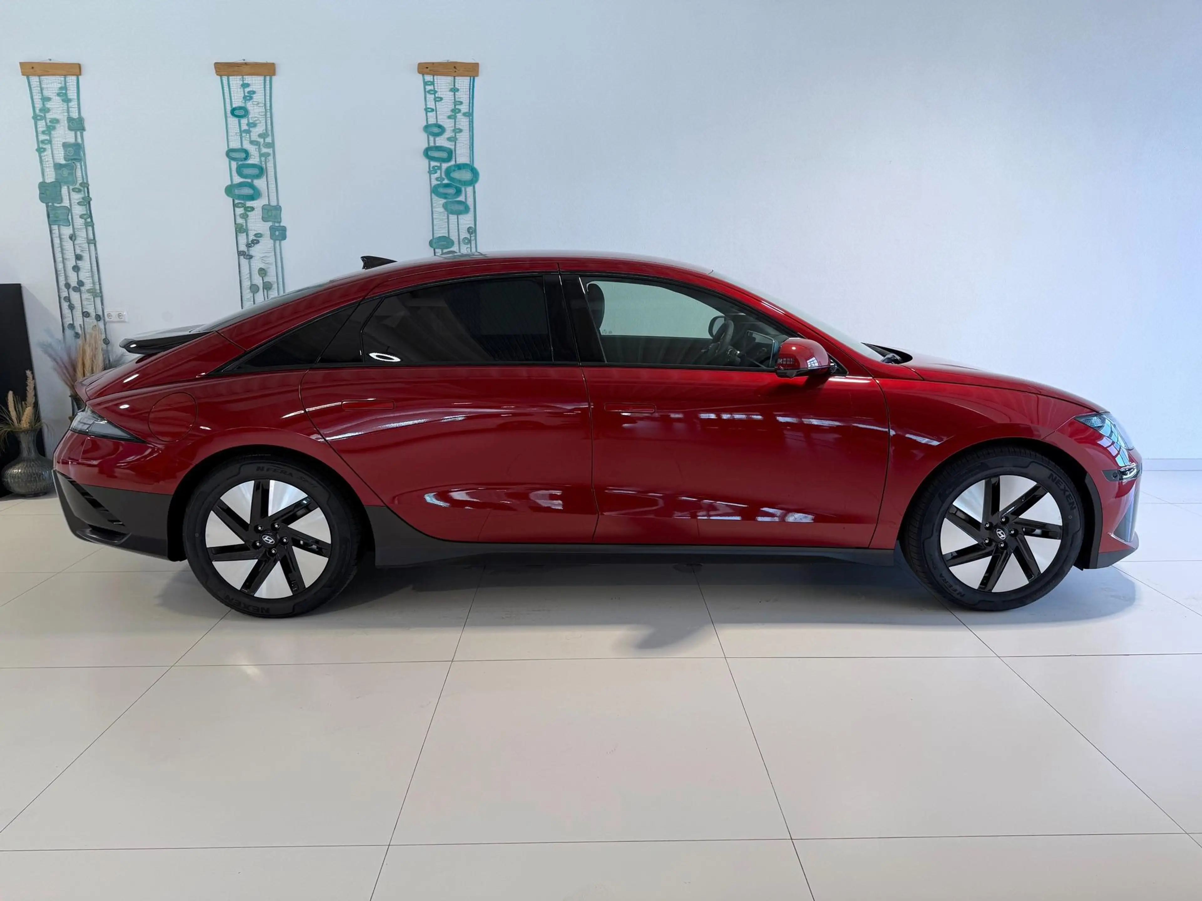 Hyundai IONIQ Top Line Long Range 77,4 kWh 4WD 239 kW (325 PS... — photo 4