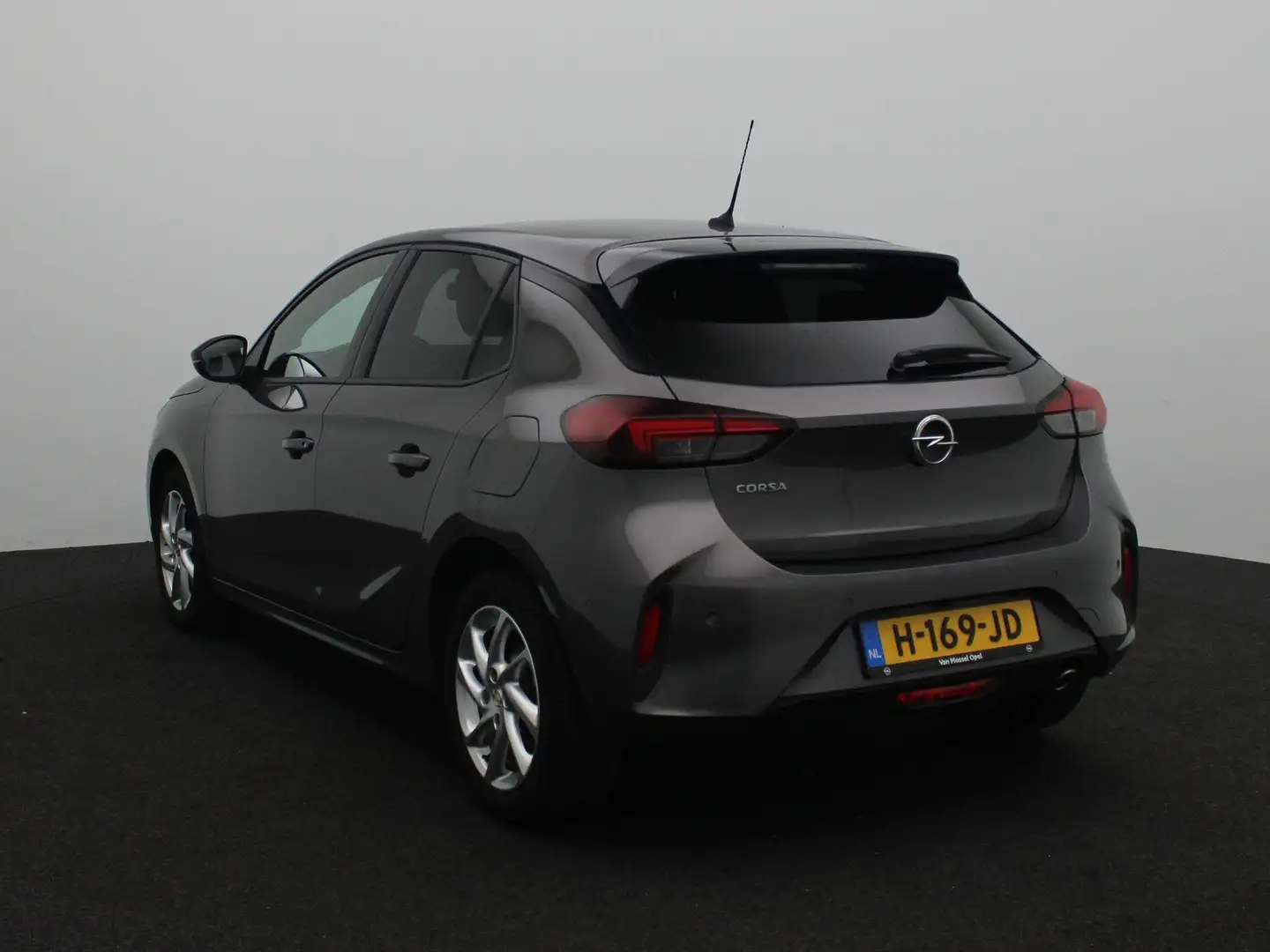 Opel Corsa 1.2 GS Line | 1e-Eig. | Navi | Getint Glas | Licht Gris - 2