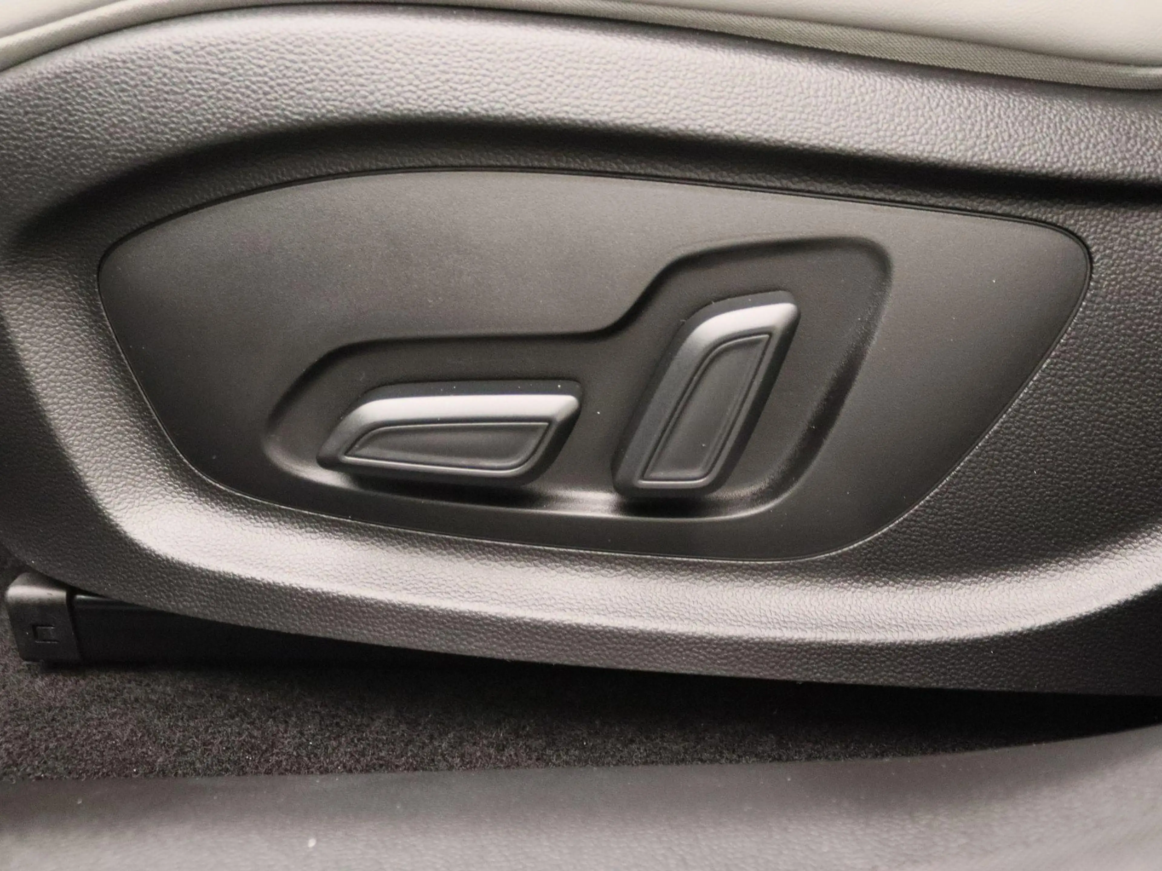 MG MG5 Luxury Standard Range Final Edition — photo 12