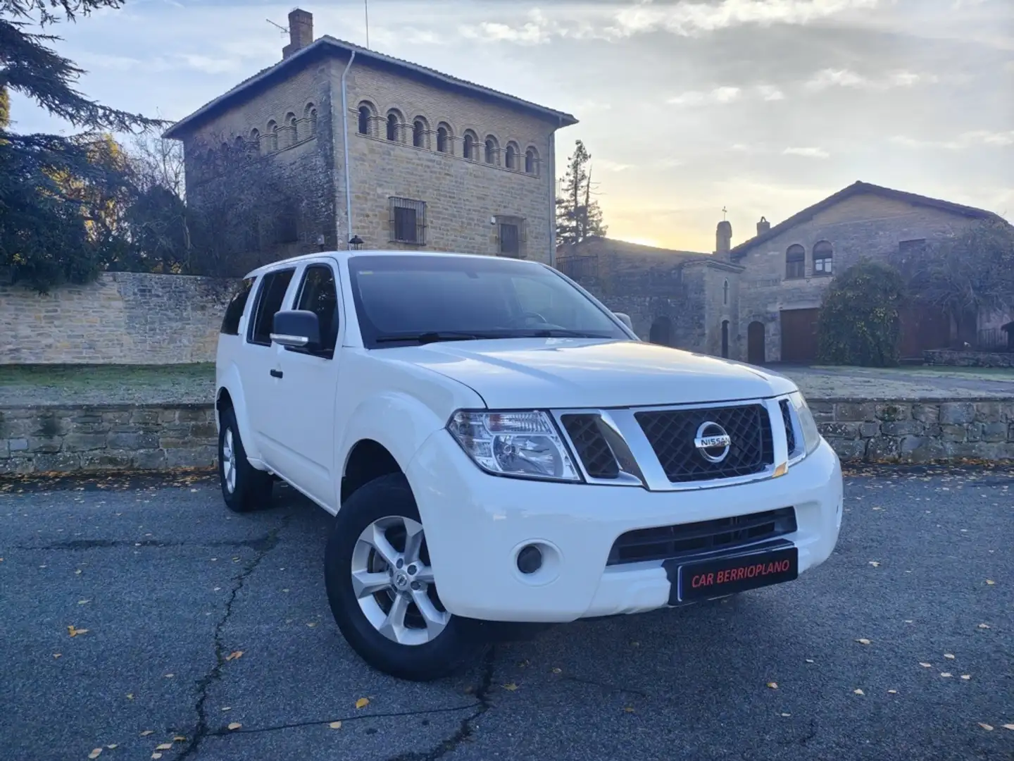 Nissan Pathfinder 2.5dCi SE Beyaz - 1