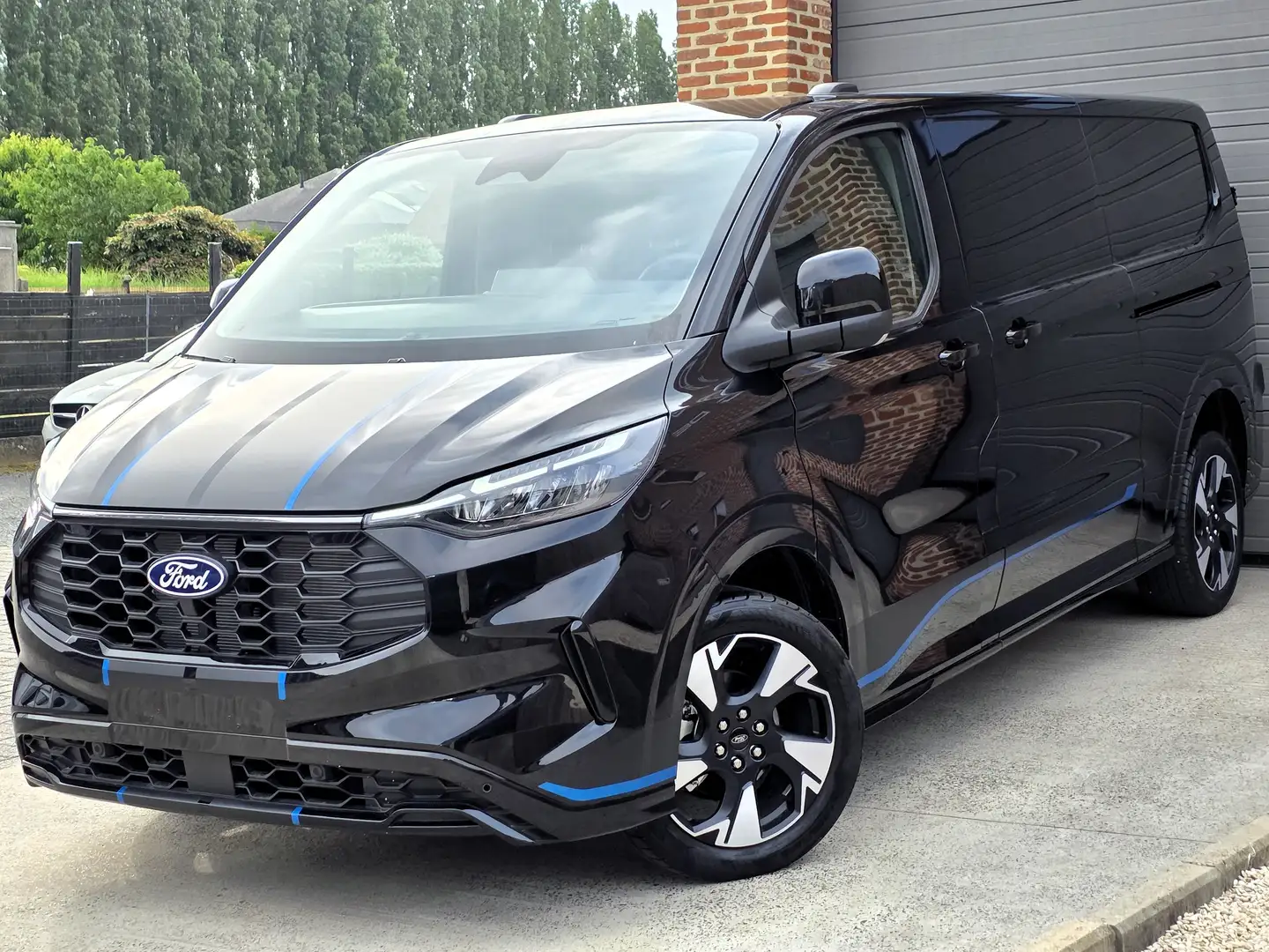 Ford Transit Custom SPORT - 41.990EX - NIEUW 0KM 2025 - 170PK Automaat Fekete - 1