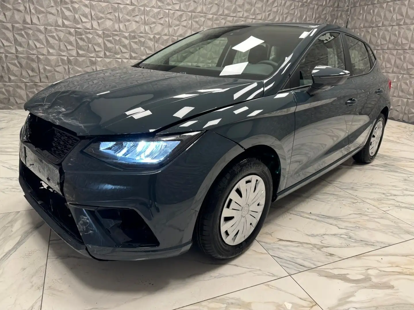 SEAT Ibiza Reference* Blau - 1