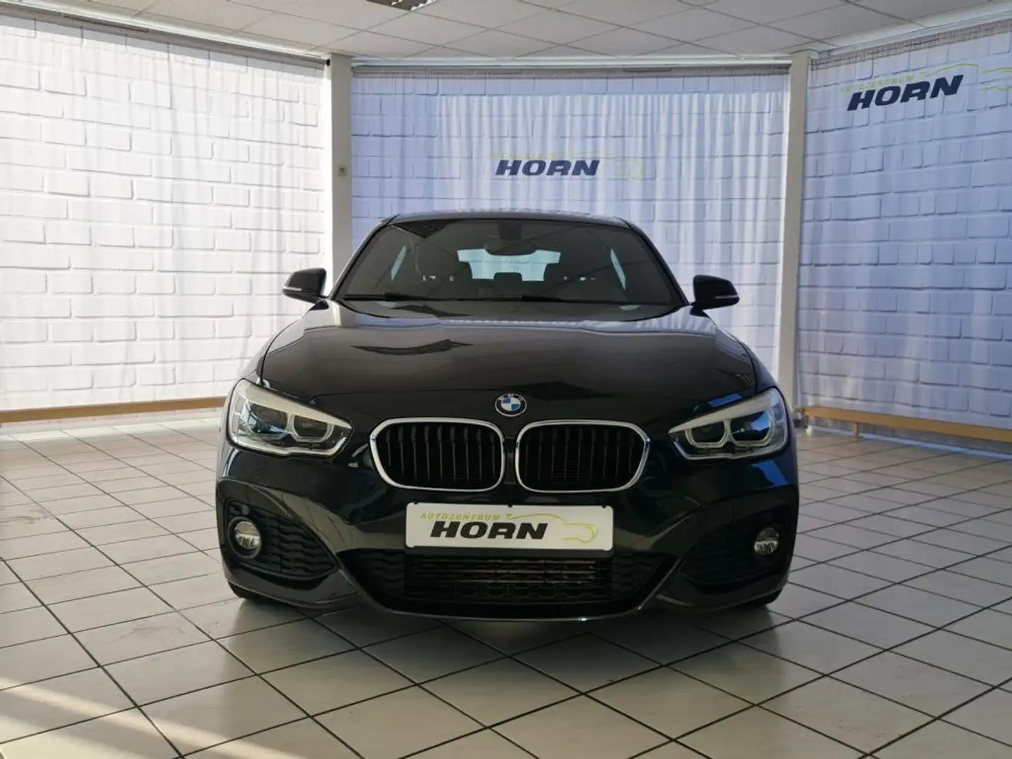 BMW 118 118i M Sport, unfallfrei, LED,HU/AU neu, Navi,LMF Schwarz - 2
