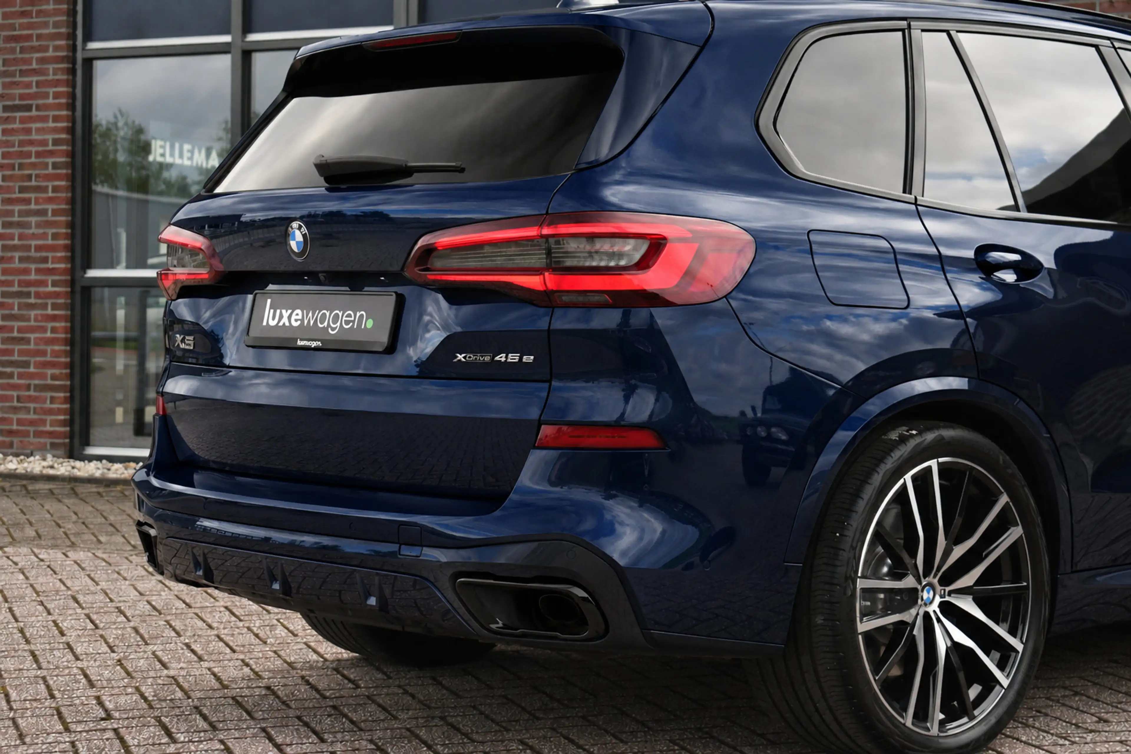 BMW X5 xDrive45e M-Sport Skylounge Trekh ACC 4WS 360 Comf — photo 22