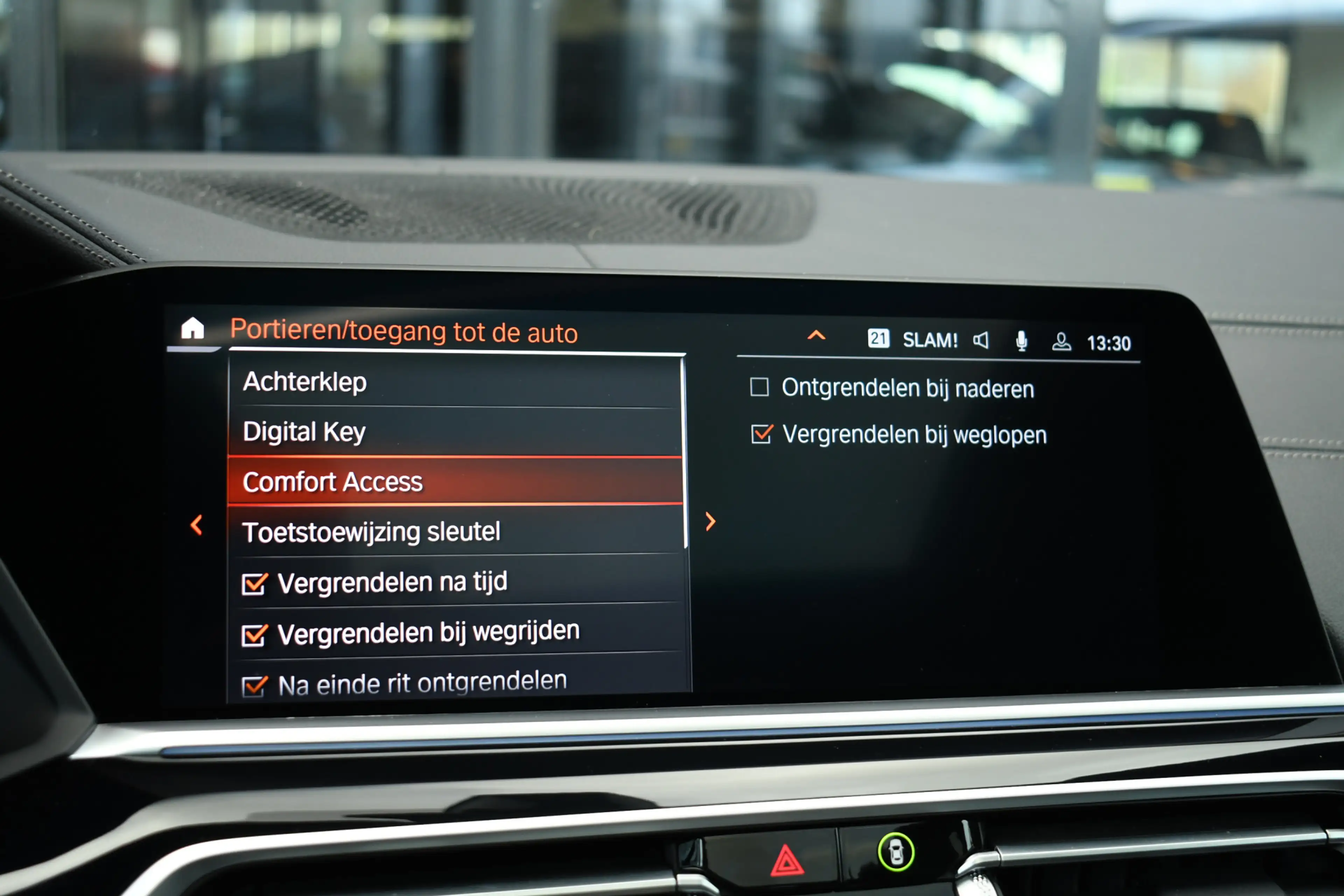 BMW X5 xDrive45e M-Sport Skylounge Trekh ACC 4WS 360 Comf — photo 35
