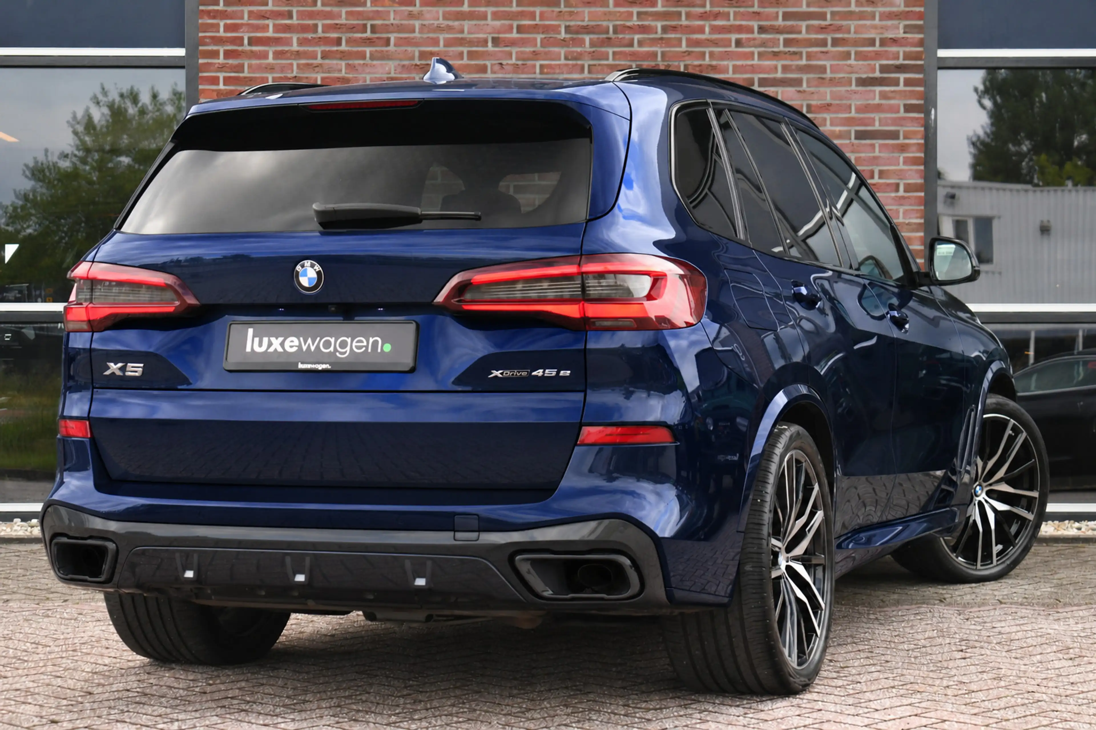 BMW X5 xDrive45e M-Sport Skylounge Trekh ACC 4WS 360 Comf — photo 2