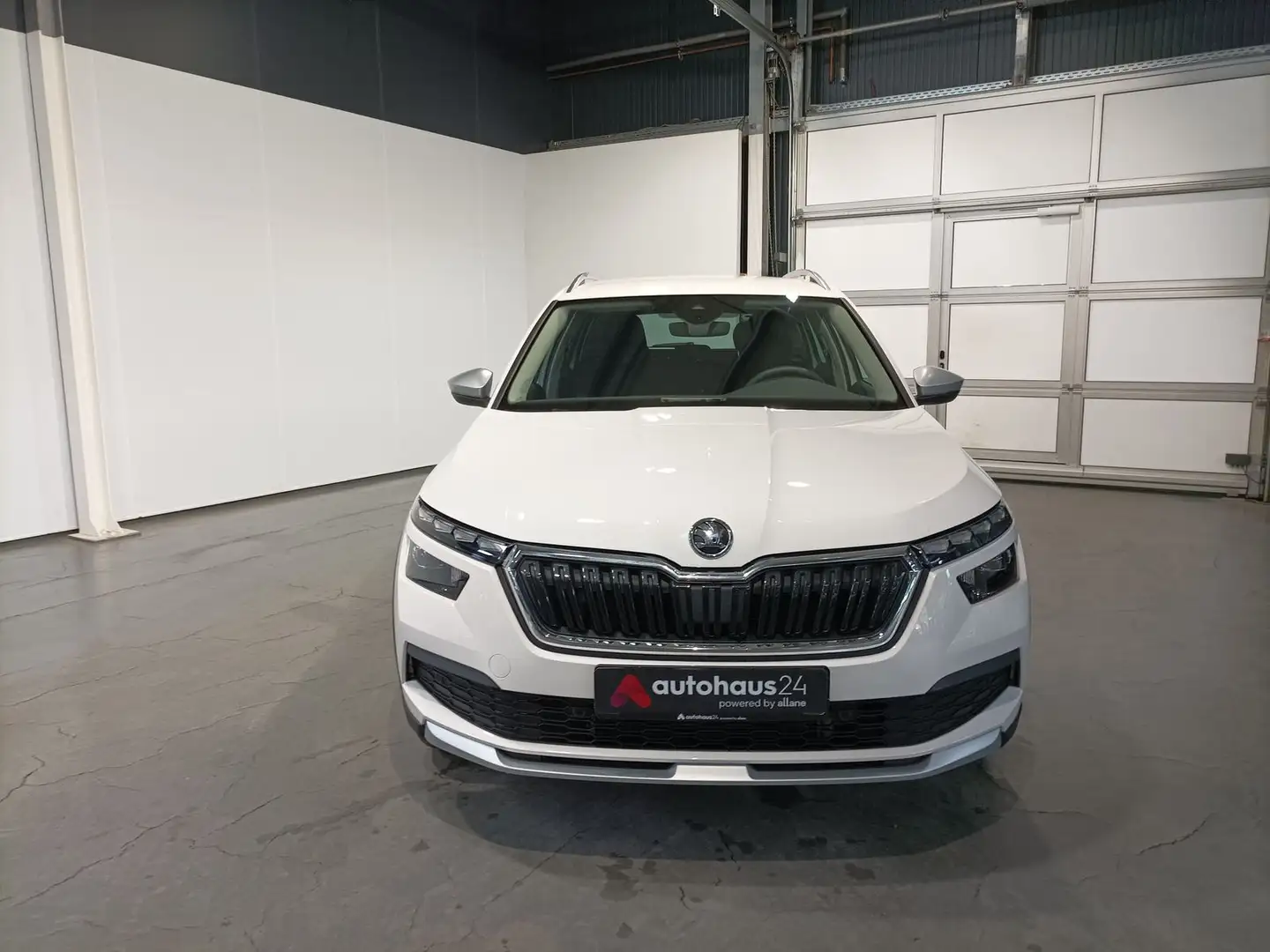 Skoda Kamiq 1.5 TSI Scoutline LED|Navi|ParkPilot|App. Weiß - 2