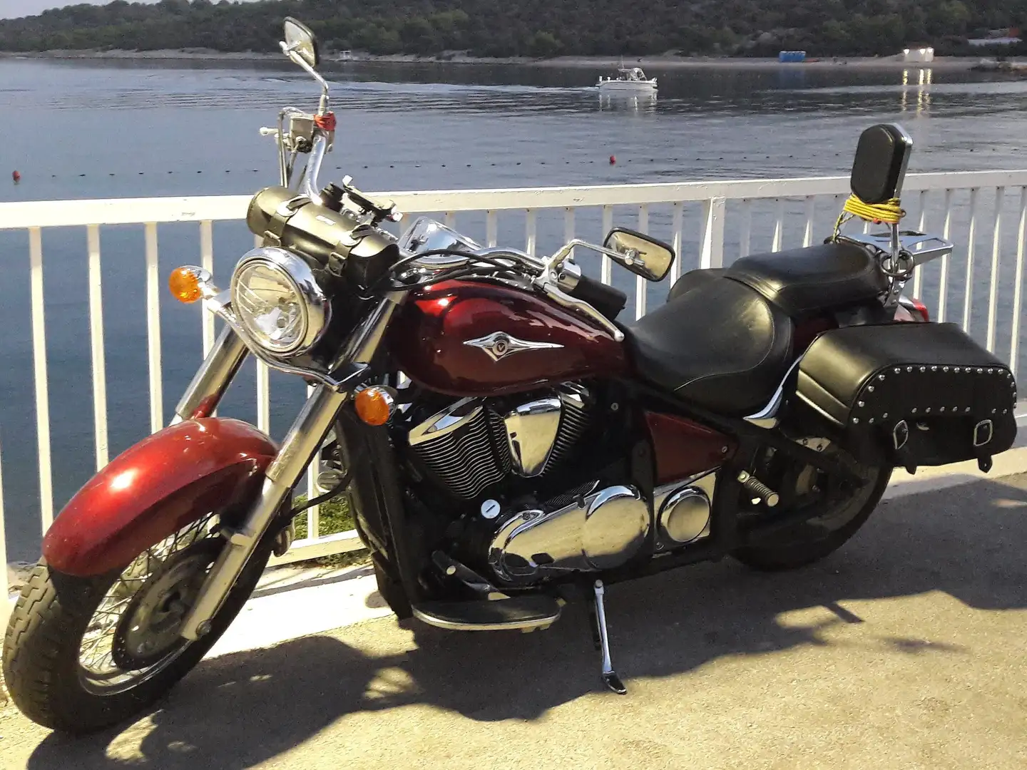 Kawasaki VN 900 Classic Rouge - 2