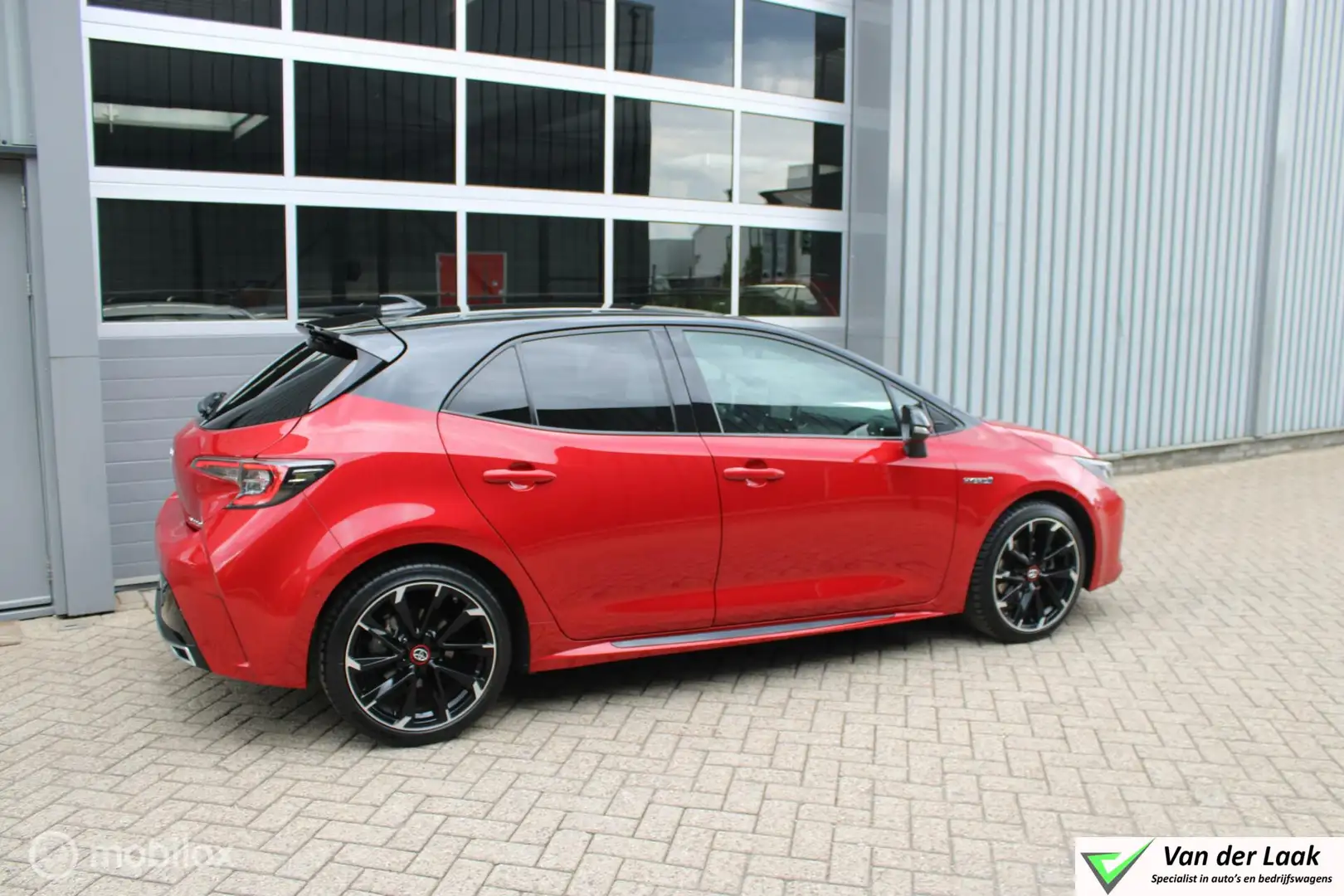 Toyota Corolla 2.0 Hybrid GR-Sport Plus Rouge - 2