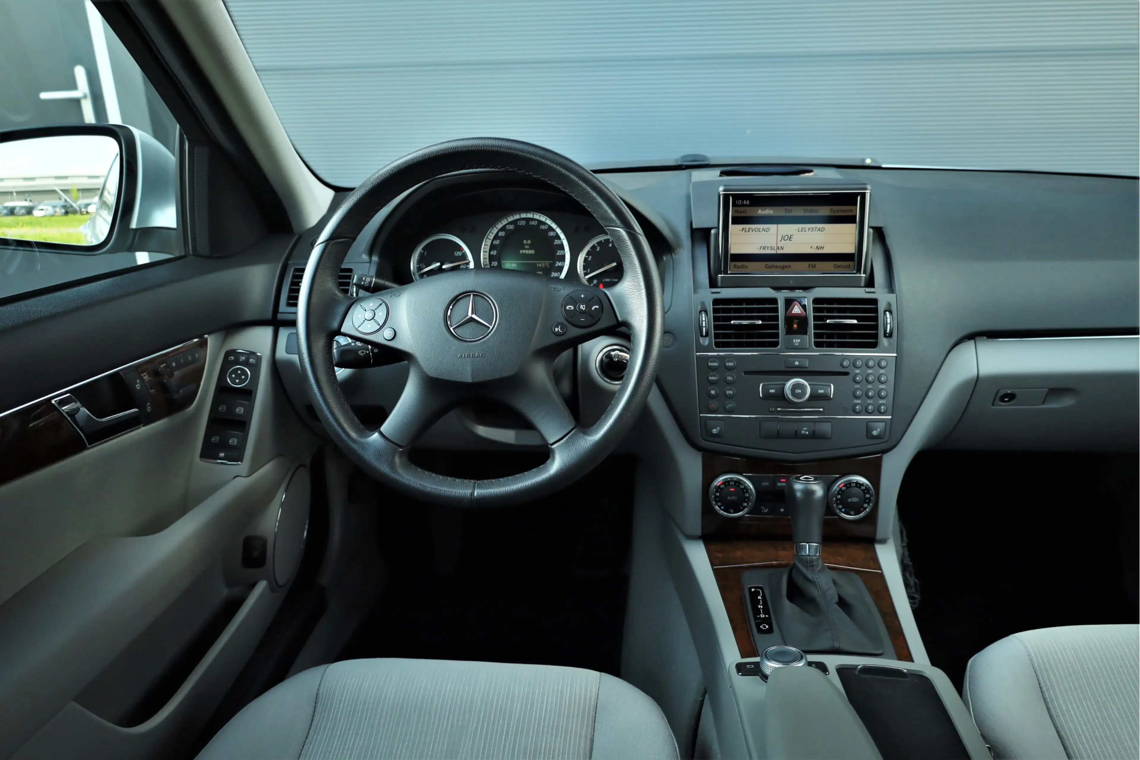 Mercedes-Benz C 350 C Elegance 4-Matic Youngtimer — photo 11