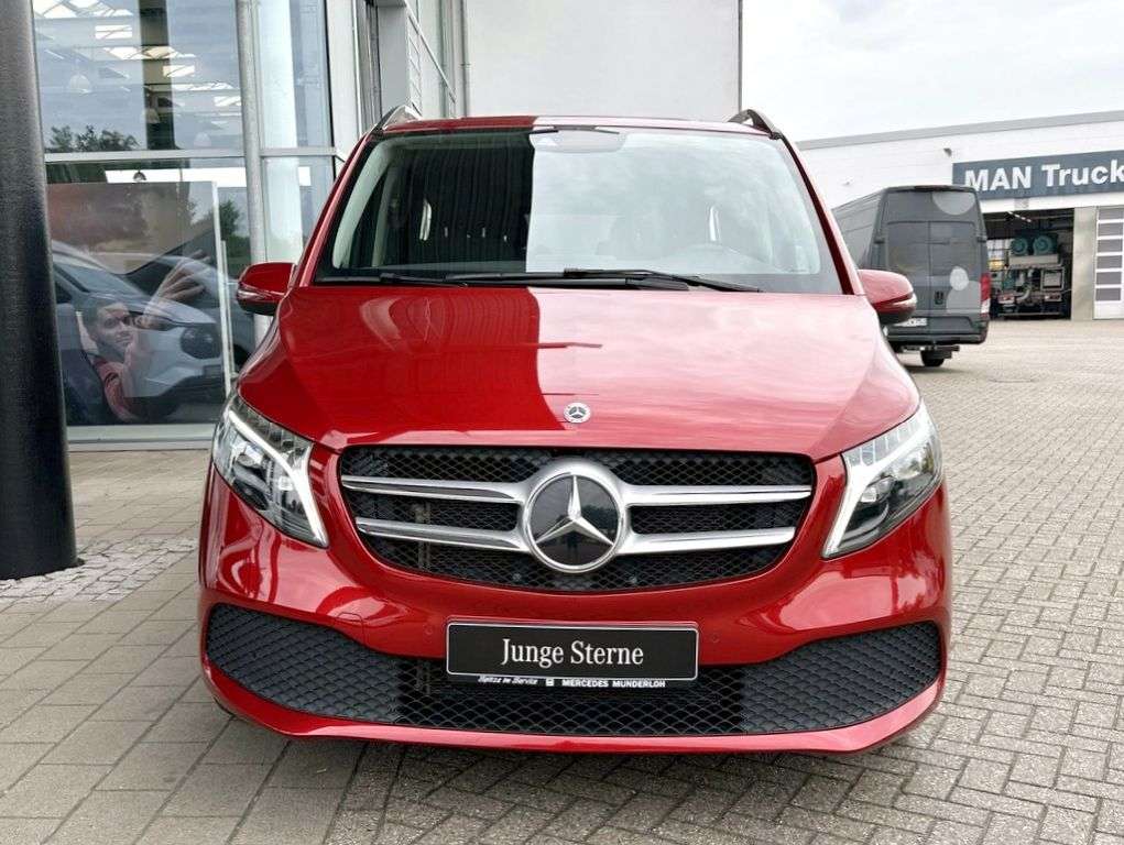 Mercedes-Benz V 220