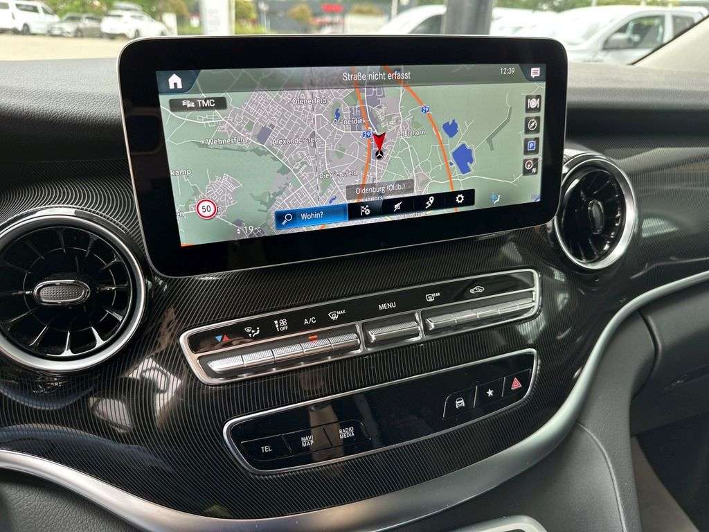 Mercedes-Benz V 220