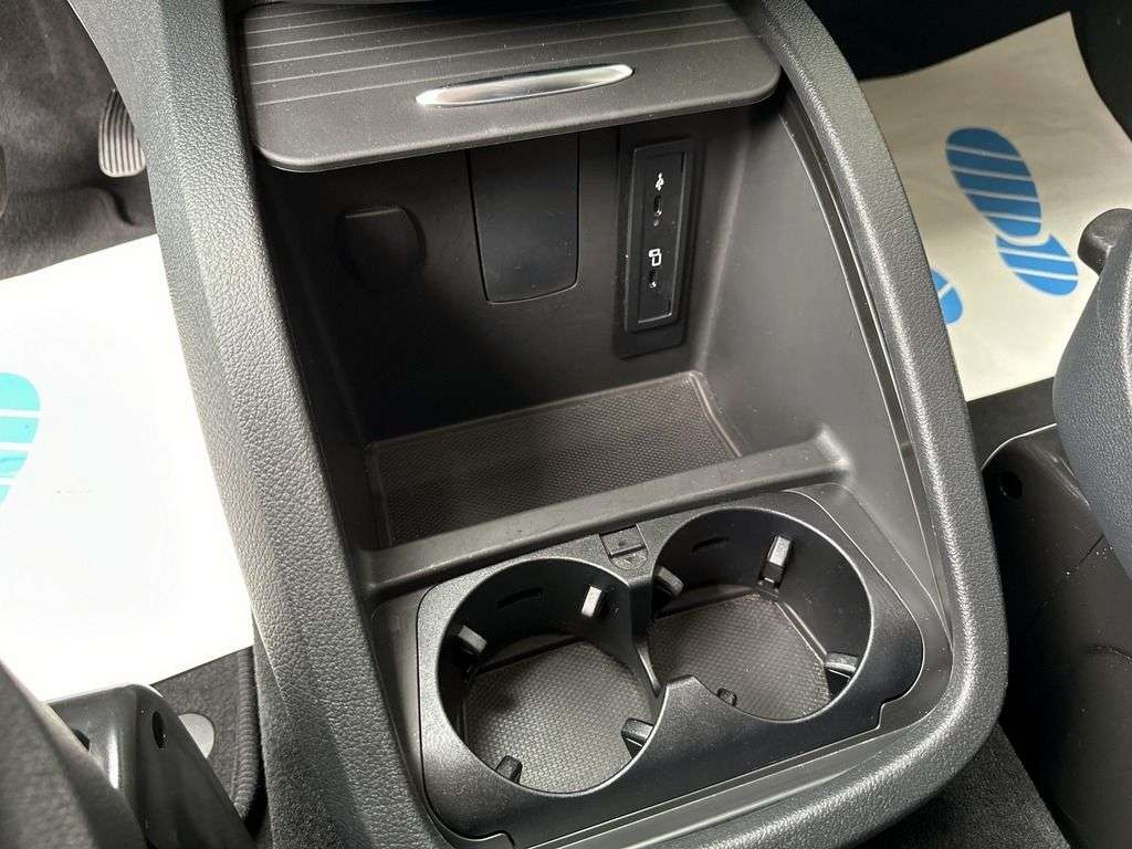 Mercedes-Benz V 220
