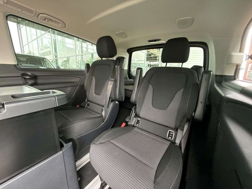Mercedes-Benz V 220