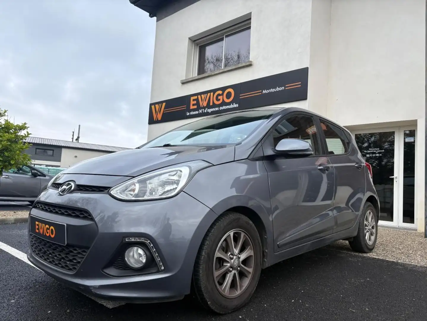 Hyundai i10 1.2 85CH SENSATION Gris - 1