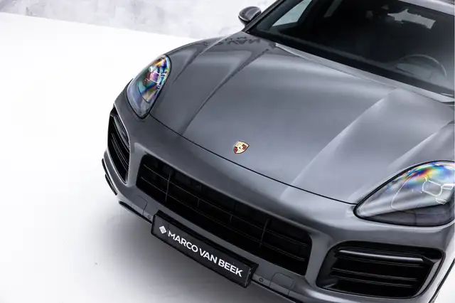 Porsche Cayenne view 7