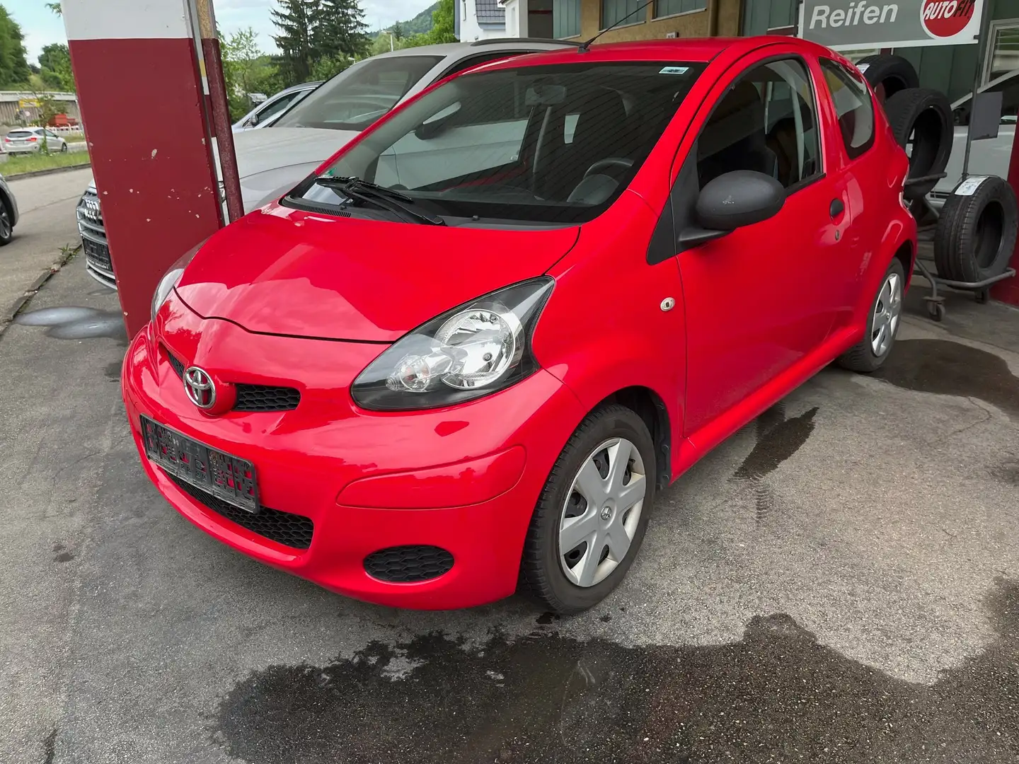 Toyota Aygo Basis Rot - 2