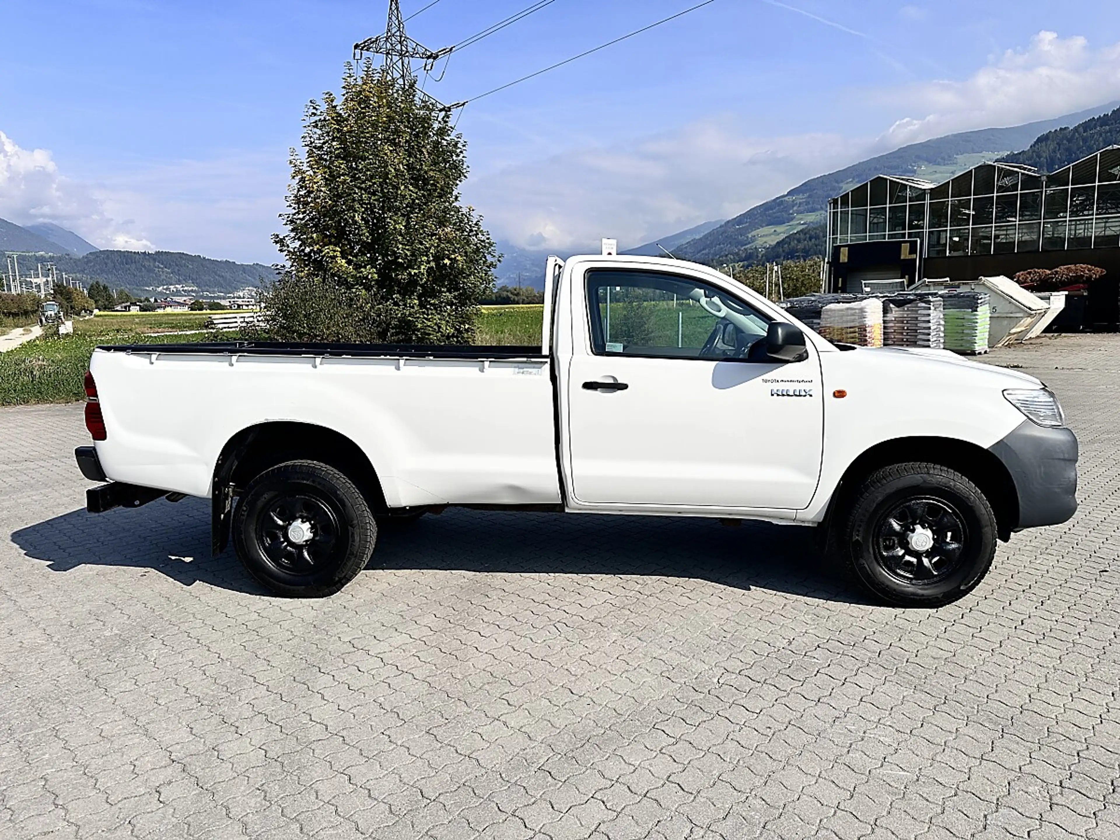 Toyota Hilux Einzelkabine Country 4x4 2,5 D-4D 145 — photo 6