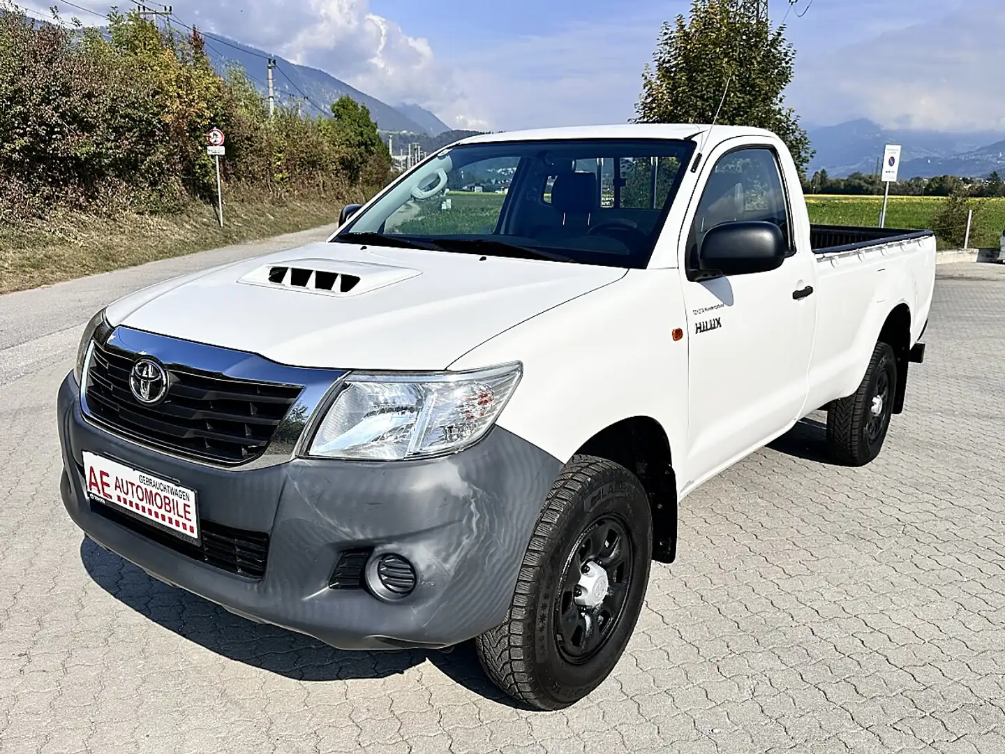 Toyota Hilux Einzelkabine Country 4x4 2,5 D-4D 145 Weiß - 1
