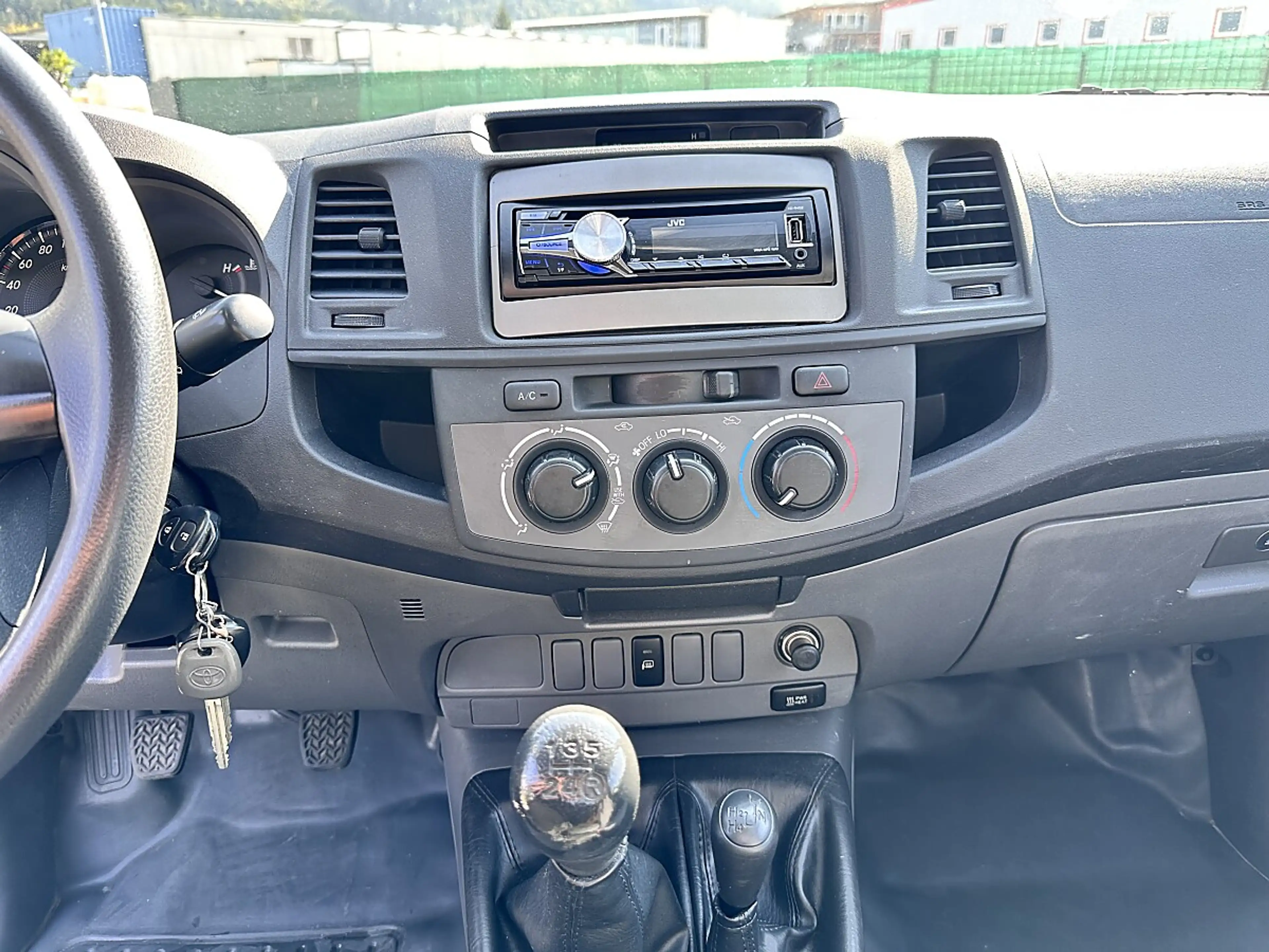 Toyota Hilux Einzelkabine Country 4x4 2,5 D-4D 145 — photo 10