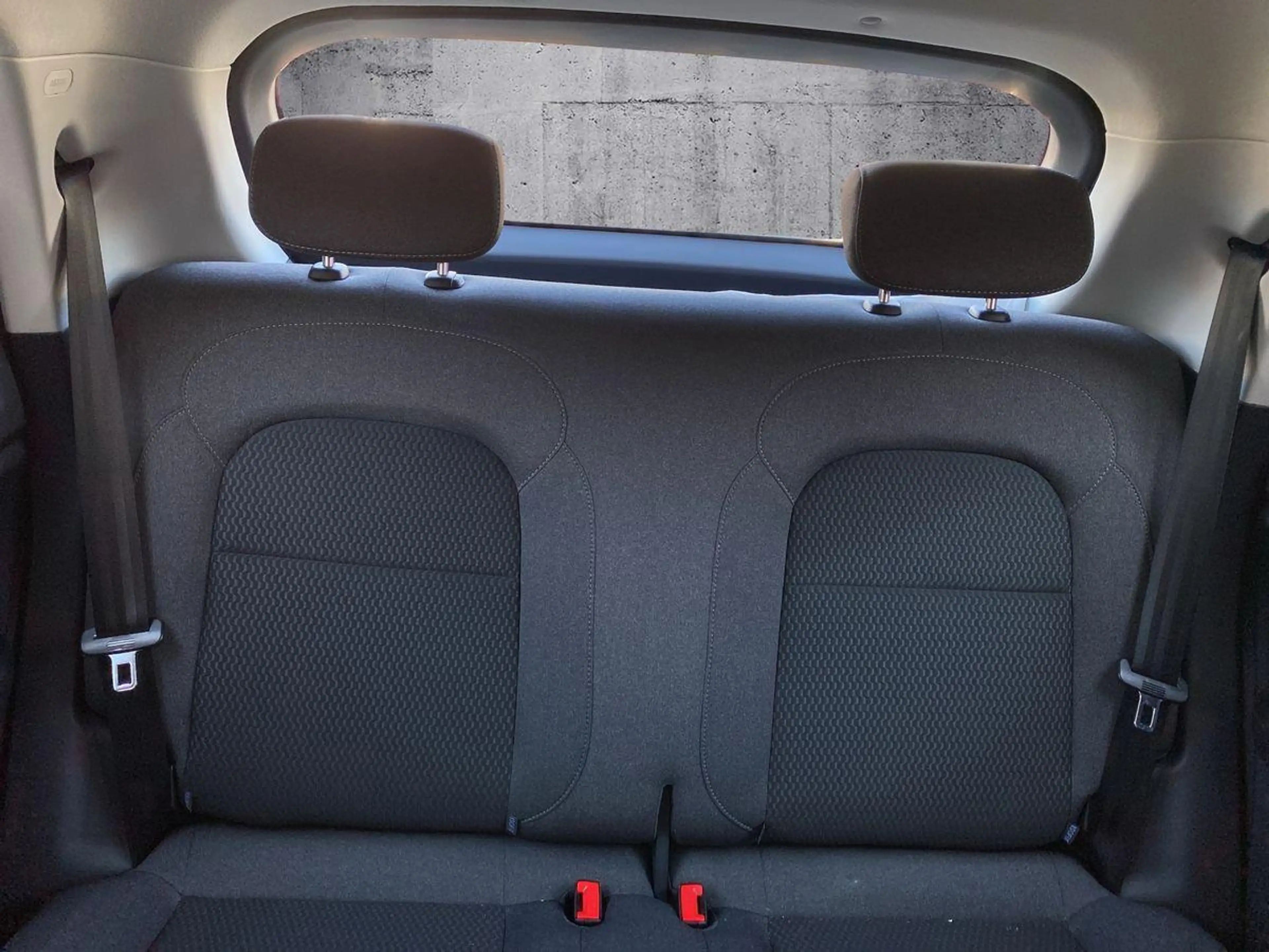 Leapmotor T03 R.Kamera/ACC/Glasdach/Navi/PDC hinten/Klima/App — photo 8