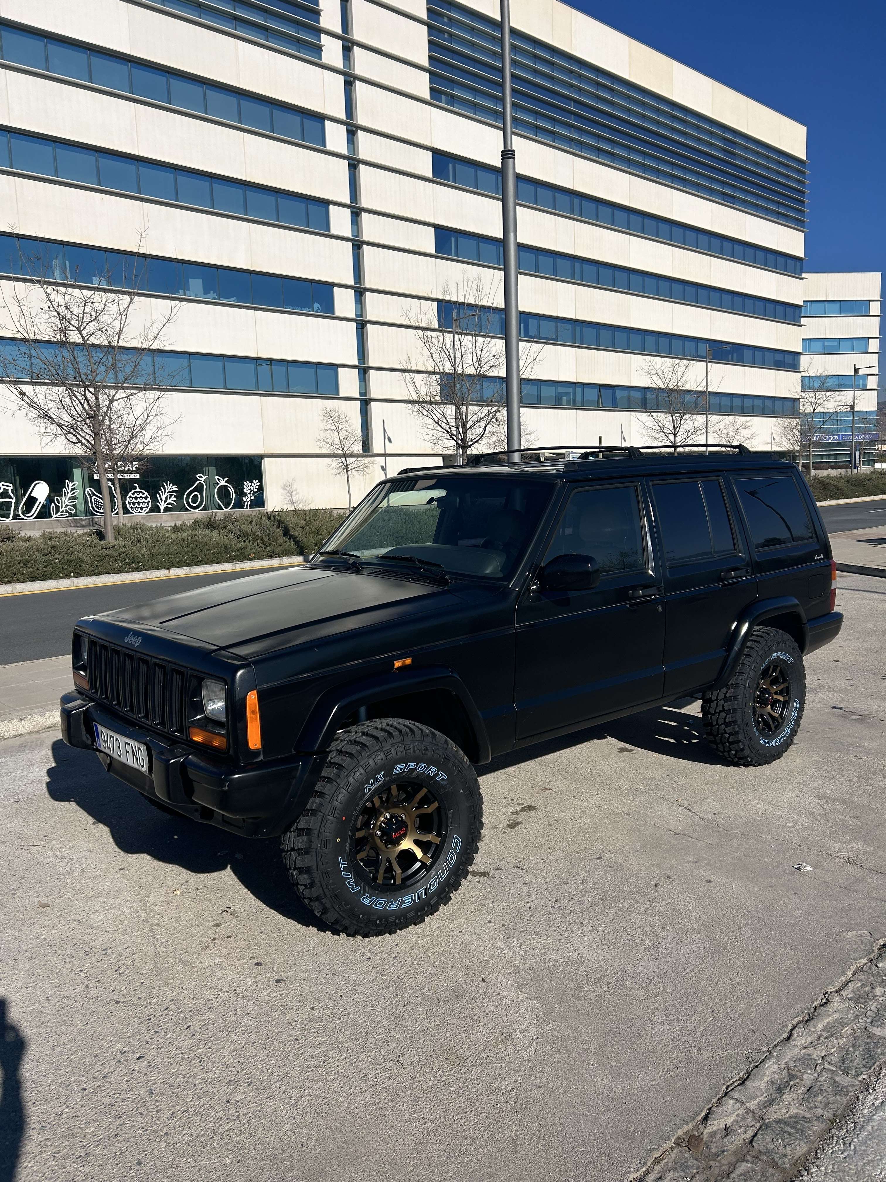 Jeep Cherokee 4.0 - foto 1