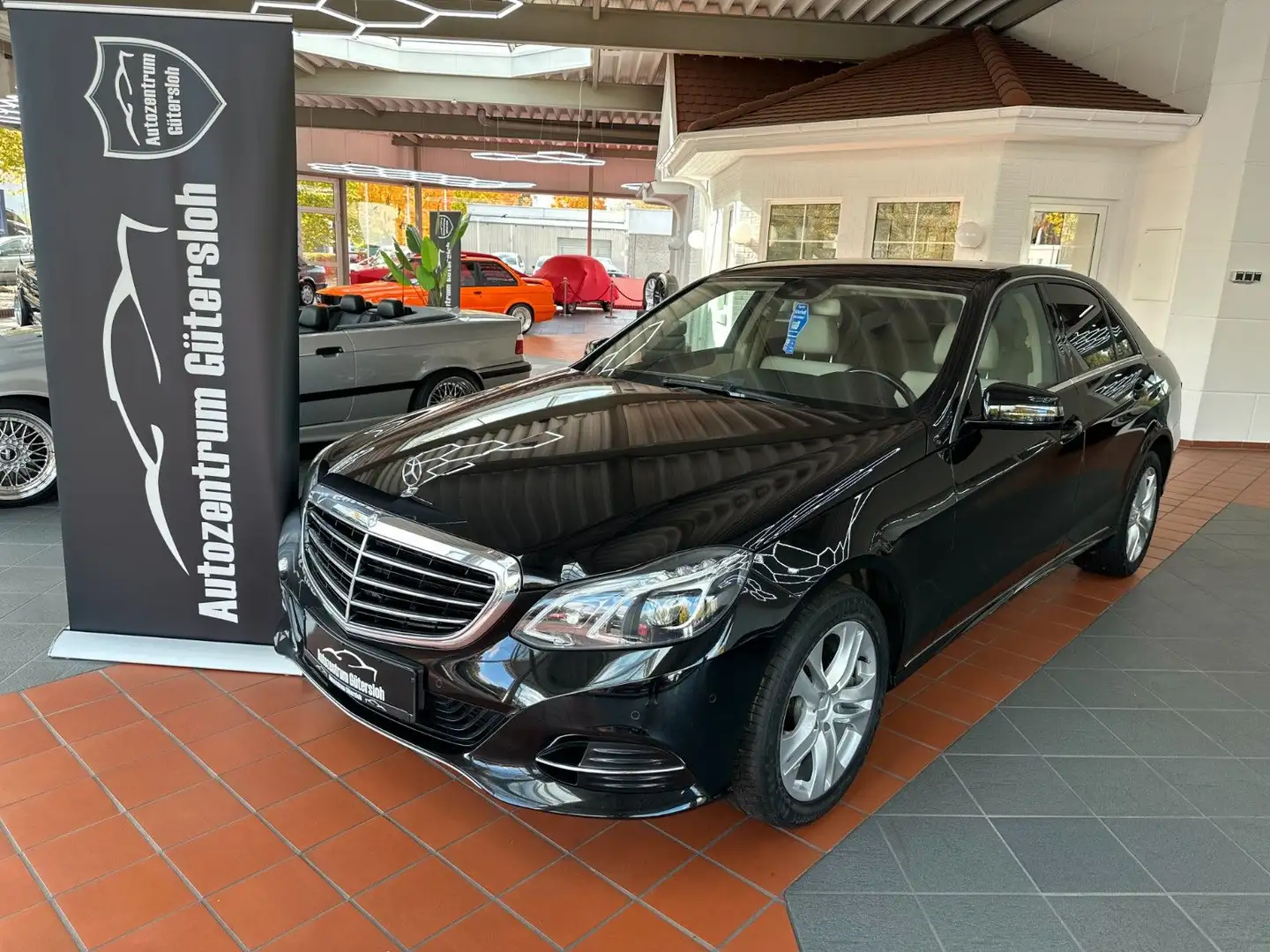 Mercedes-Benz E 220 CDI BlueEfficiency *VOLLEDER/ Garantie* Noir - 1