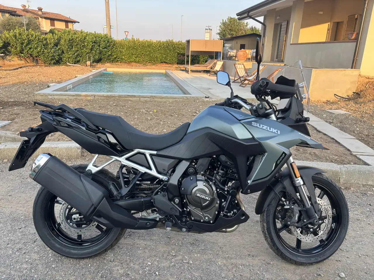 Suzuki V-Strom 800