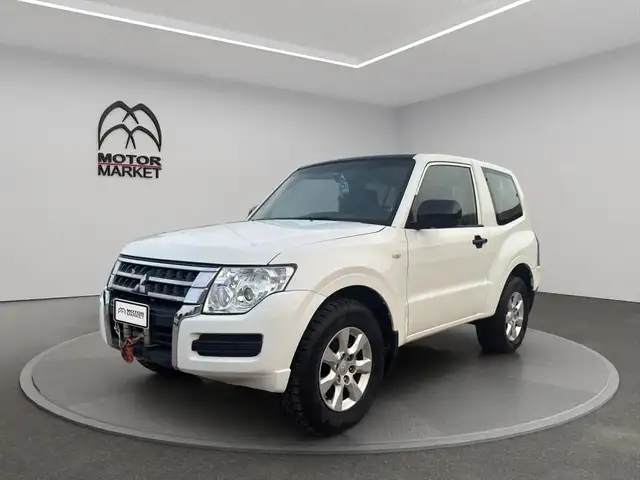 Mitsubishi Pajero 3.2 CR 100th 3p auto
