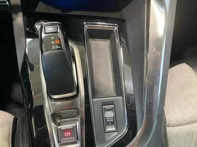 Peugeot 3008 view 11