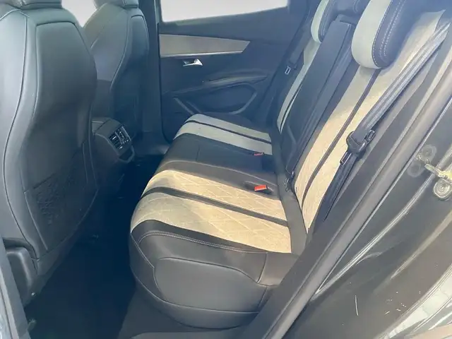 Peugeot 3008 view 8