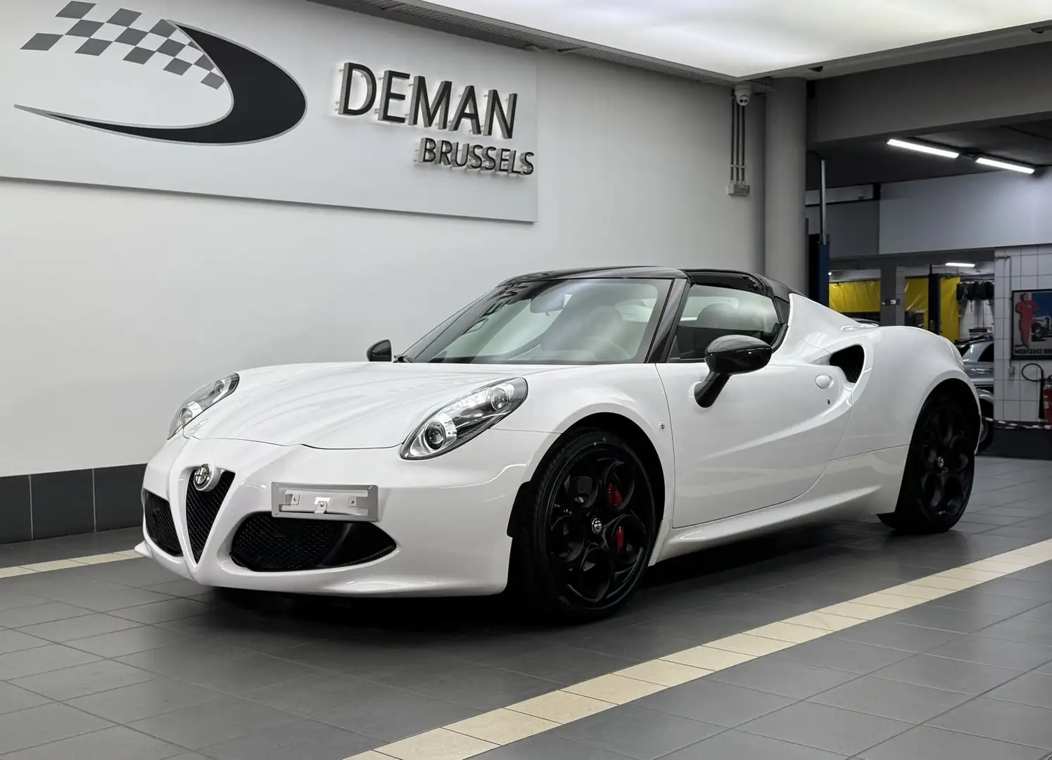 Alfa Romeo 4C Spider * Pack Cuir * échappements sport * PTS Wit - 1