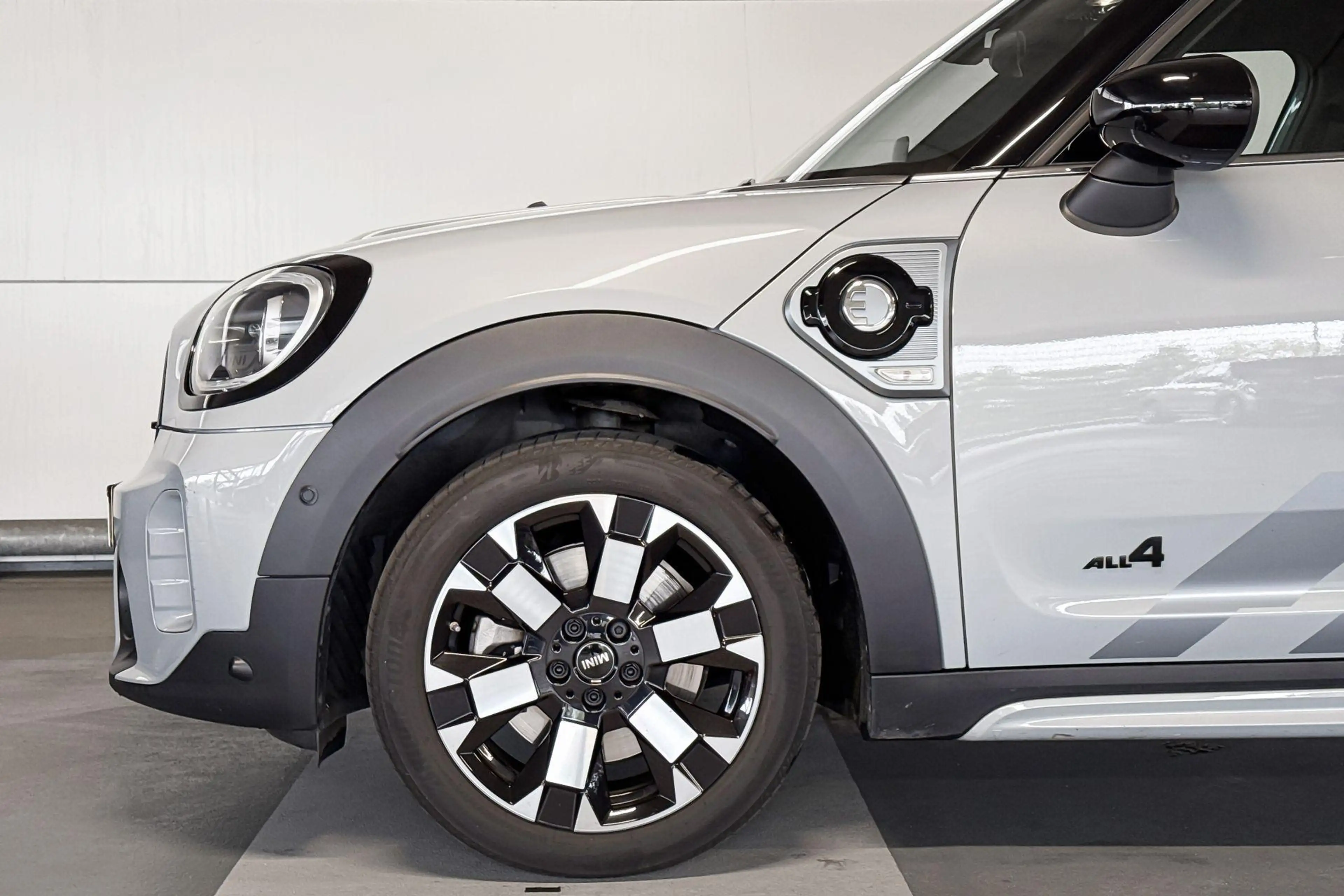 MINI Cooper SE Countryman 1.5 ALL4 Untamed Edition — photo 4
