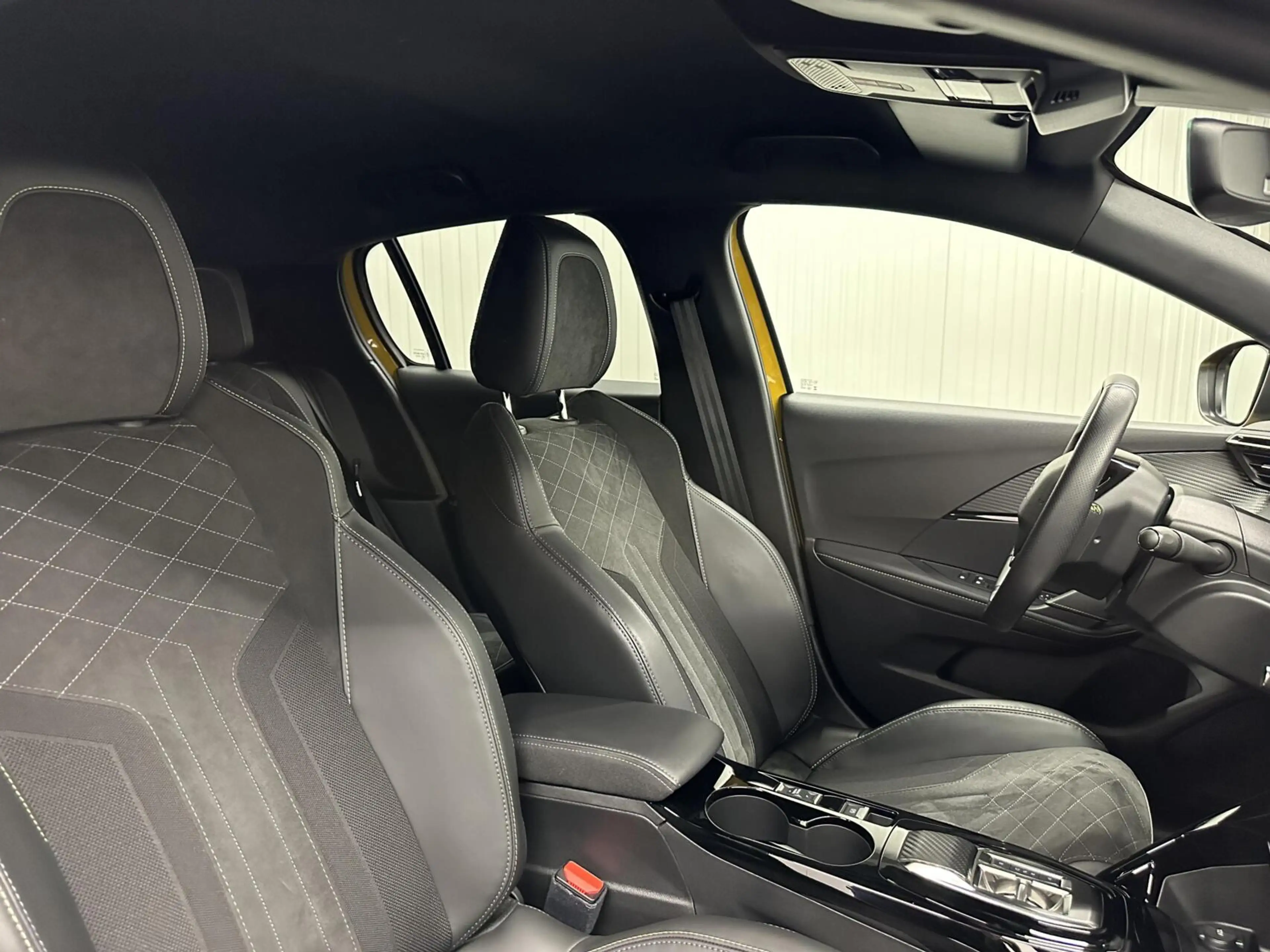 Peugeot e-208 EV GT 350 50 kWh NAVI CARPLAY 13000 KM SOH 100%. — photo 12