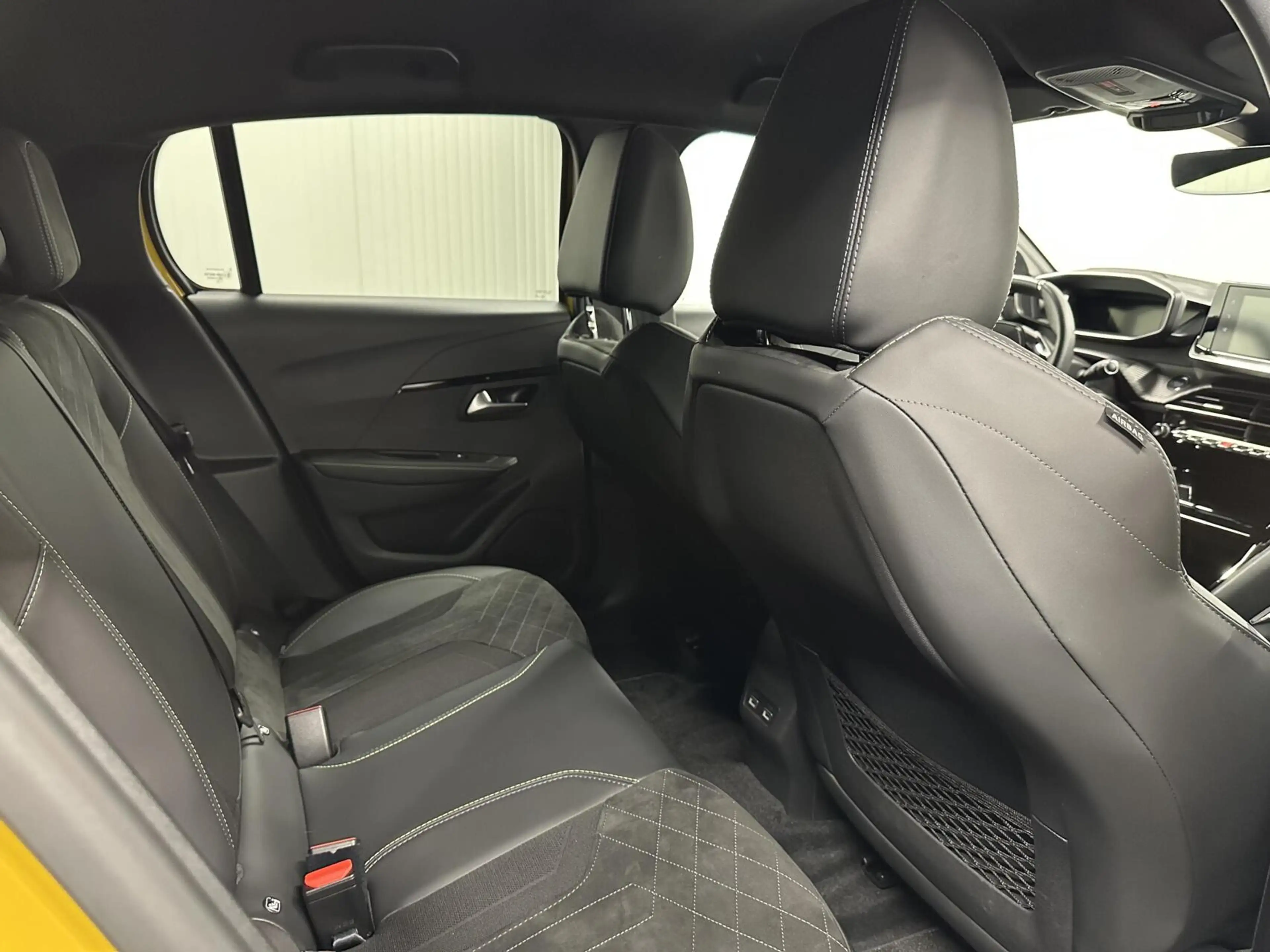 Peugeot e-208 EV GT 350 50 kWh NAVI CARPLAY 13000 KM SOH 100%. — photo 13