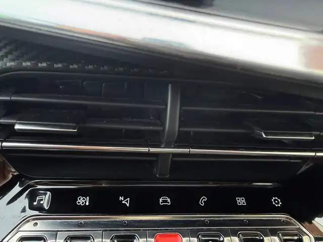 Peugeot 208 view 24