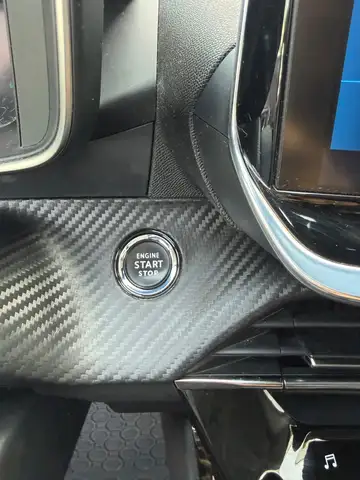 Peugeot 208 view 30