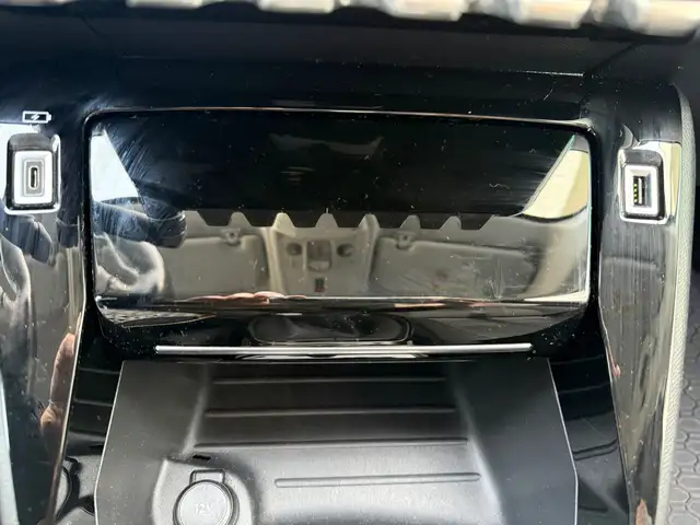 Peugeot 208 view 25